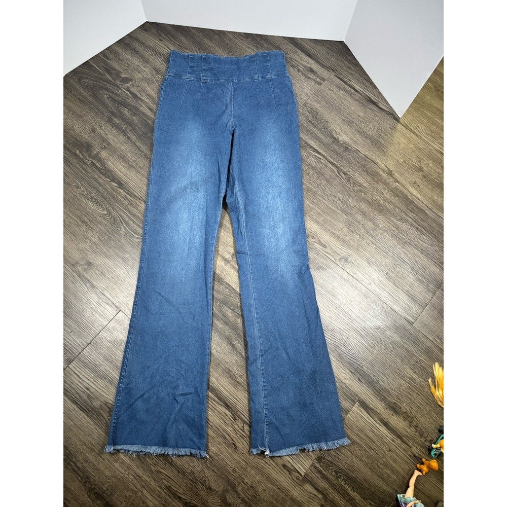 Anna & Ava Women's High Rise Wide Leg Flare Jeans Raw Hem Medium